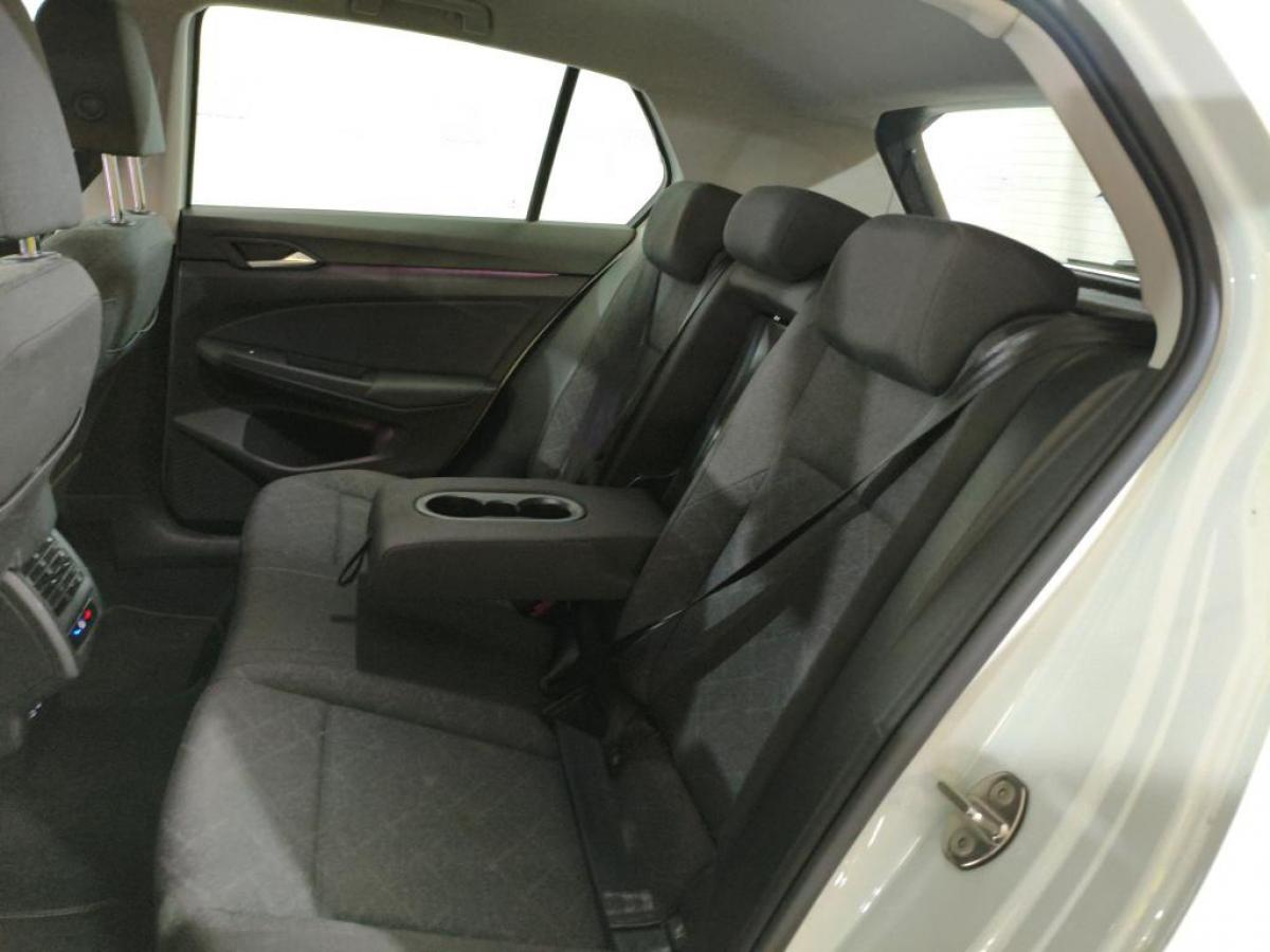 volkswagen-golf-2023-diesel-1968cc