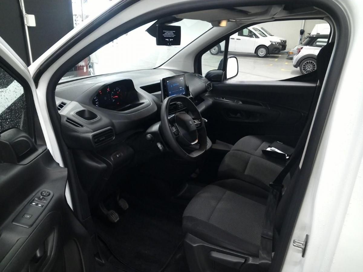 peugeot-partner-2023-diesel-1499cc