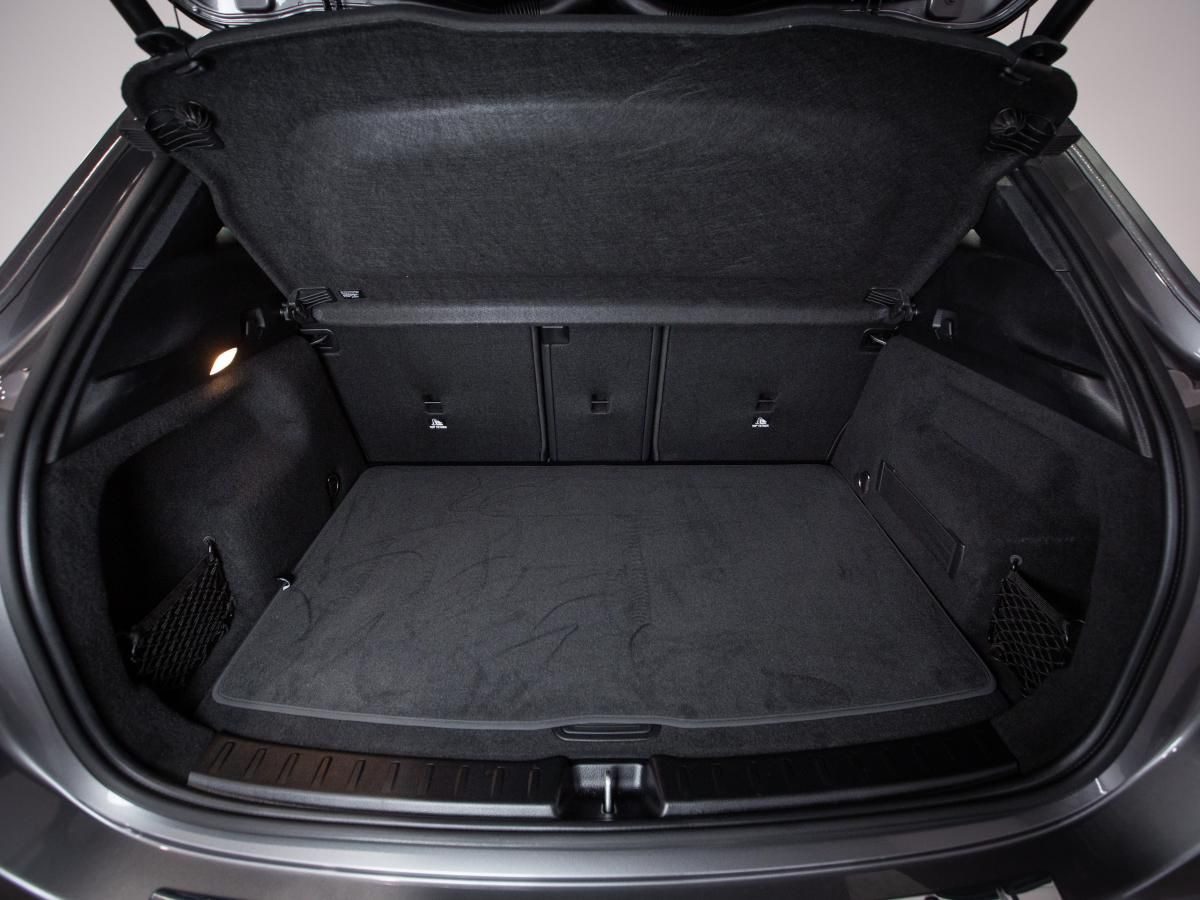 mercedes-benz-gla-2024-gasolina-1332cc