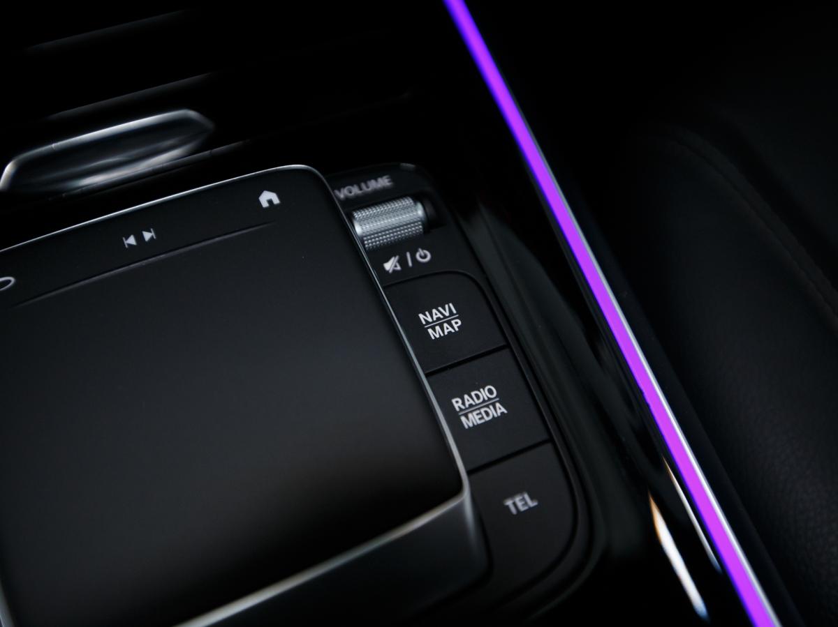 mercedes-benz-eqa-2023-eletrico-0cc