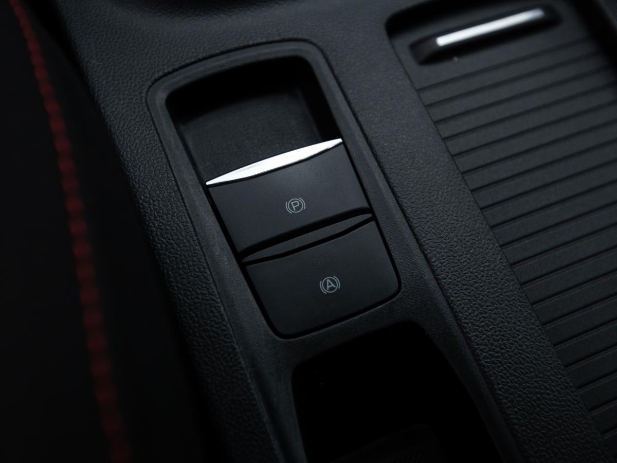 ford-focus-2024-gasolina-999cc