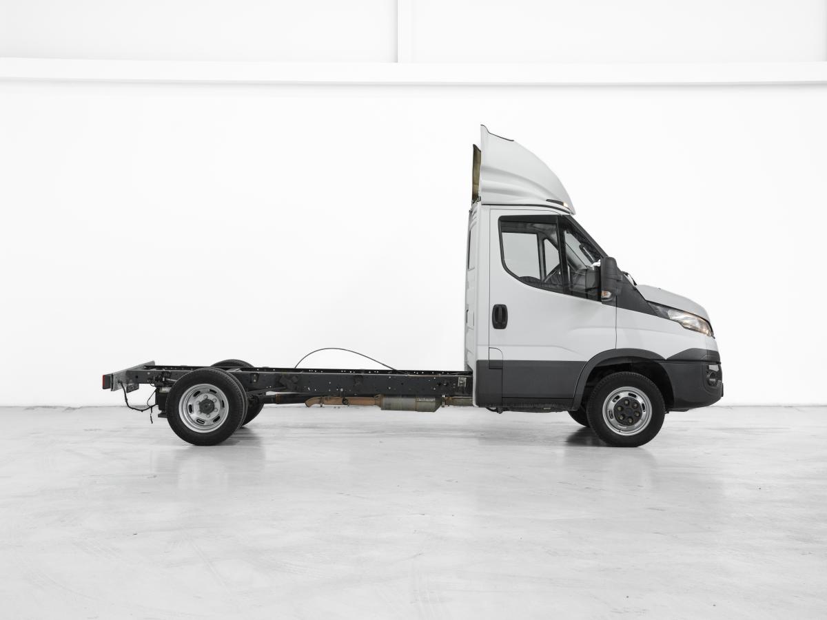 iveco-daily-2019-diesel-2998cc