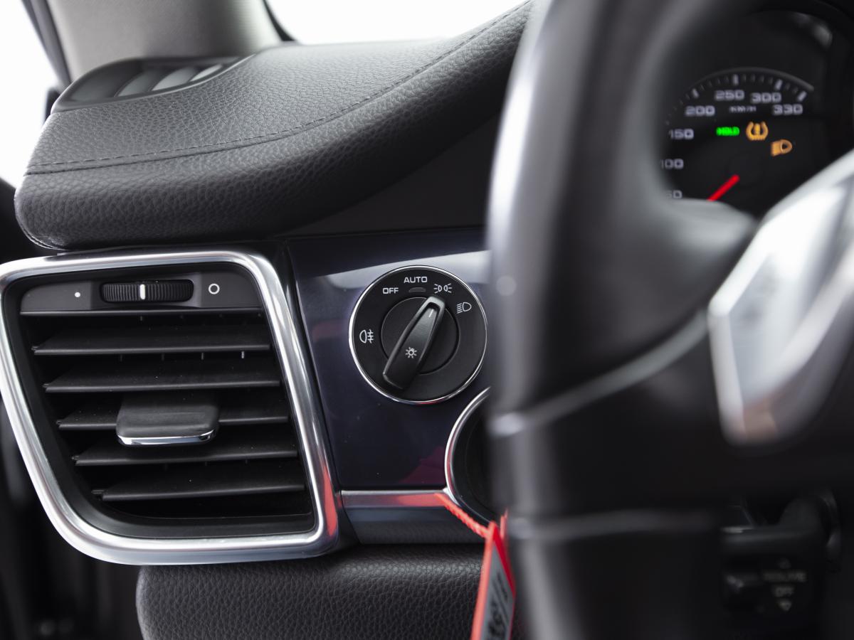 porsche-panamera-2013-hibrido-a-gasolina-2995cc