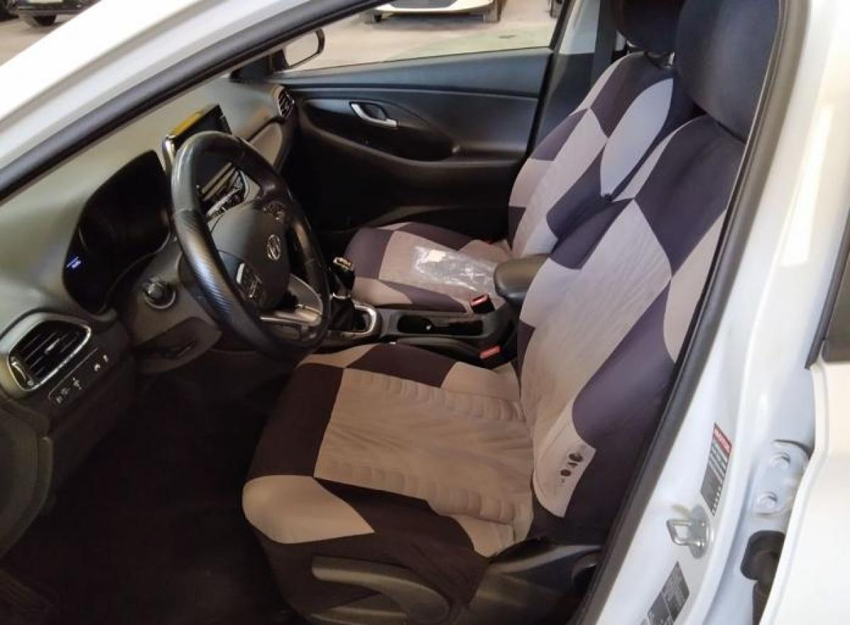 hyundai-i30-sw-2018-diesel-1582cc