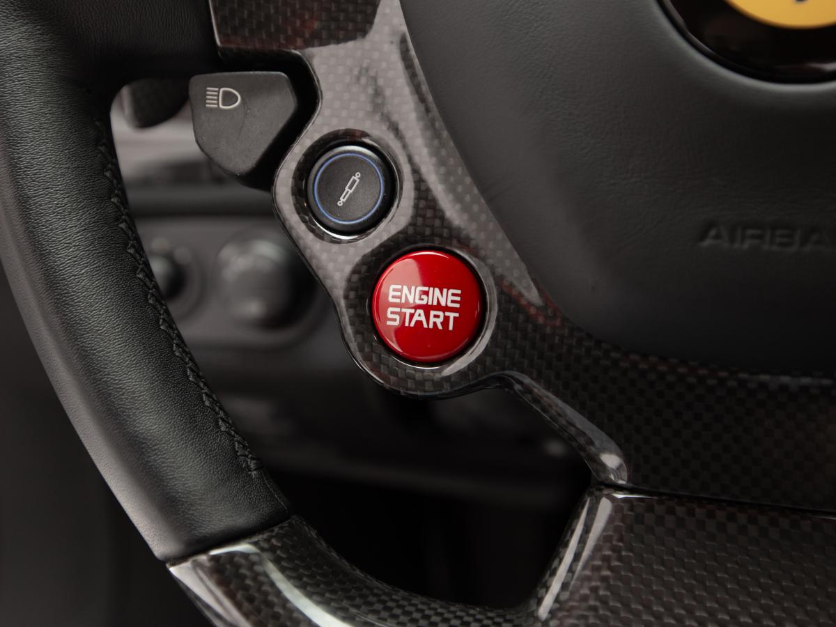 ferrari-458-2014-gasolina-4497cc