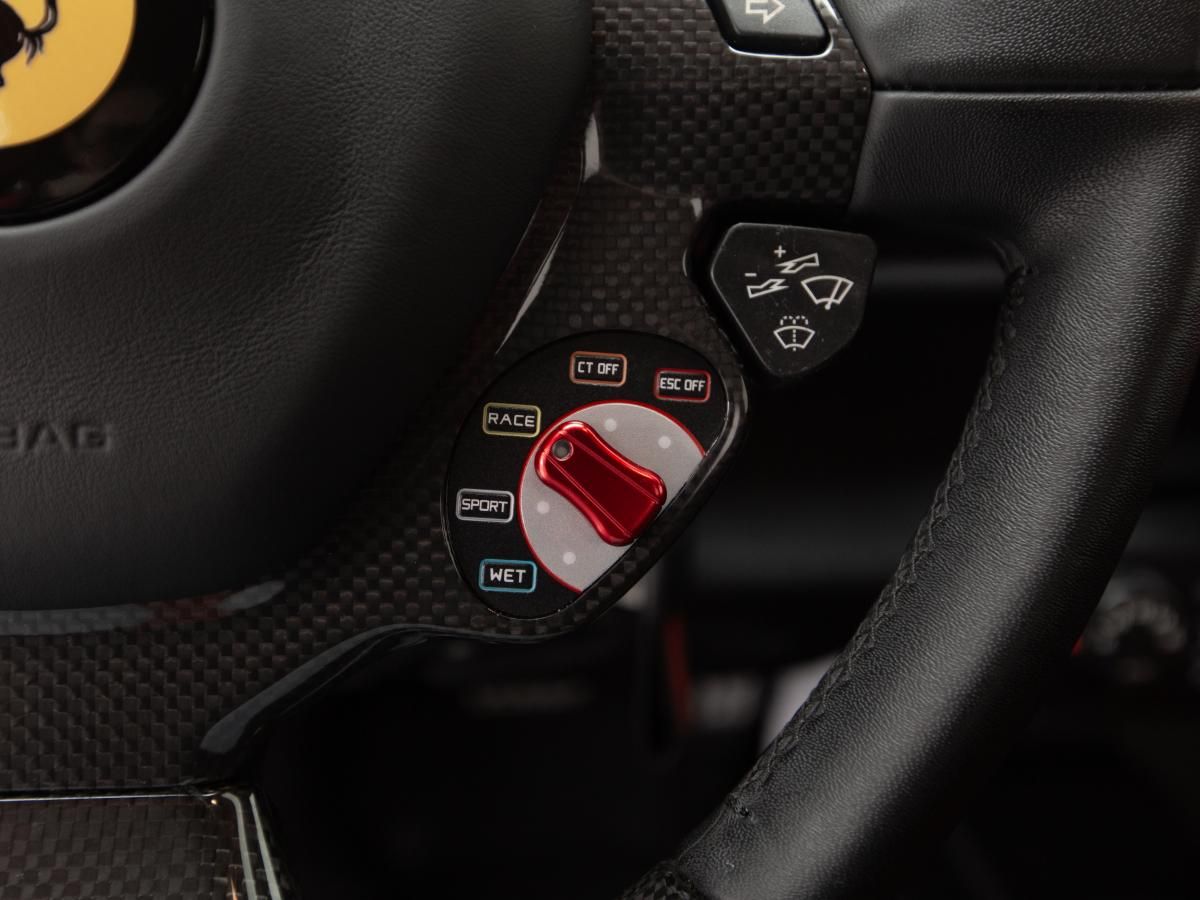 ferrari-458-2014-gasolina-4497cc