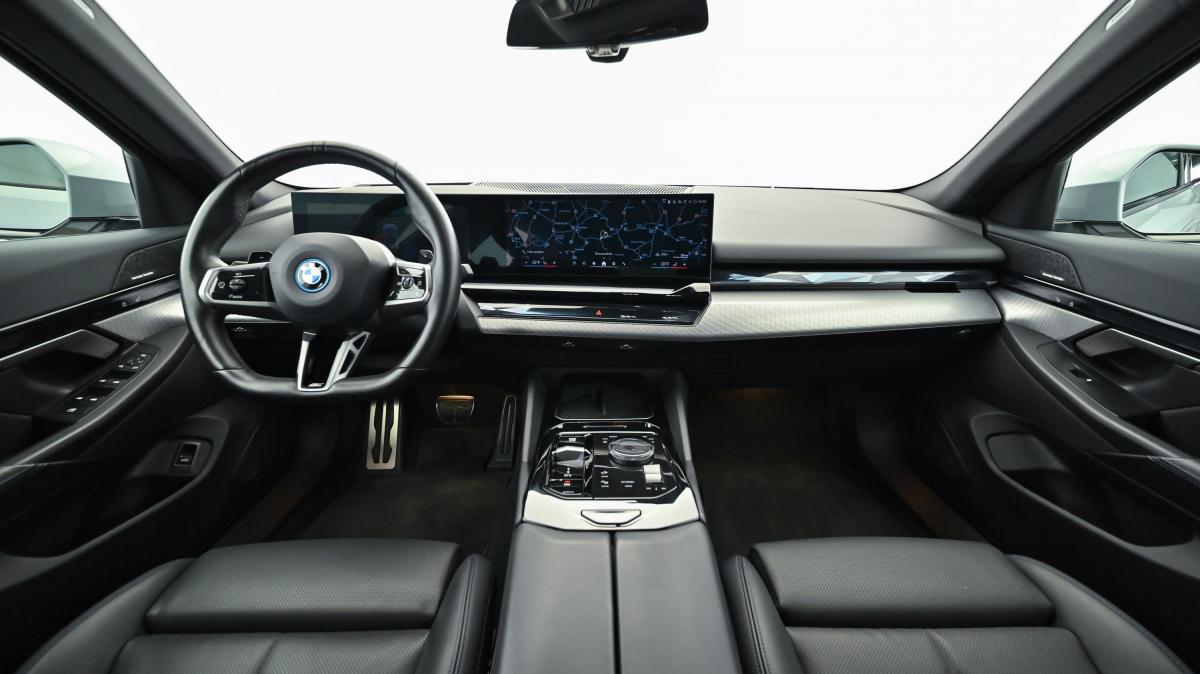 bmw-serie-5-2023-hibrido-a-gasolina-1998cc