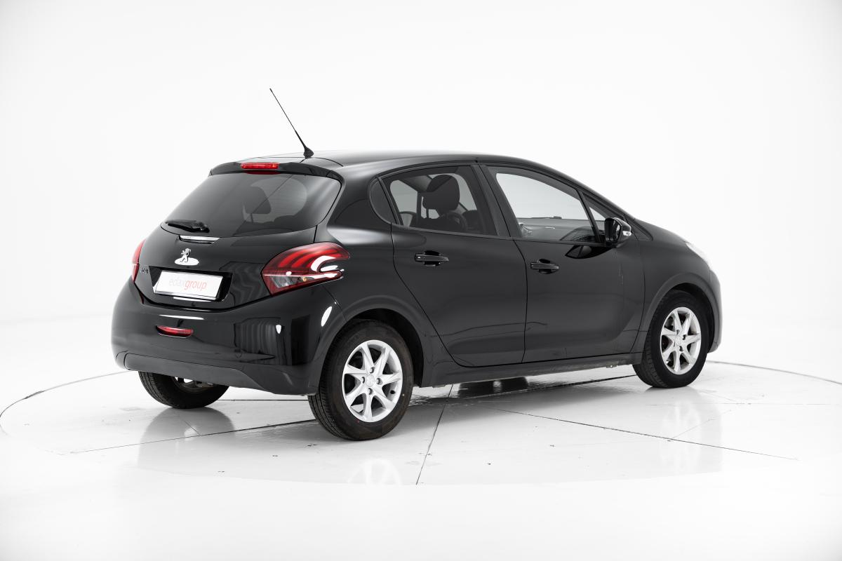 peugeot-208-2016-diesel-1560cc