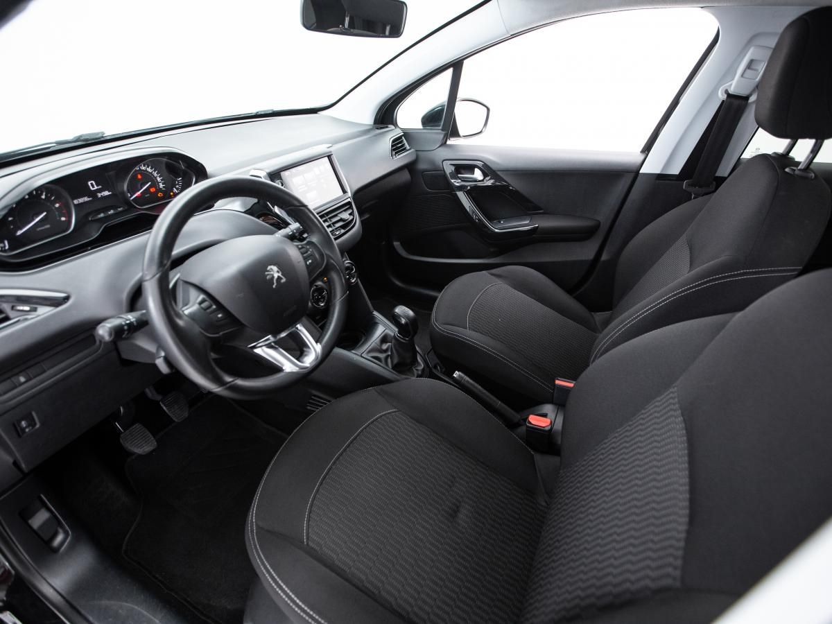 peugeot-208-2016-diesel-1560cc