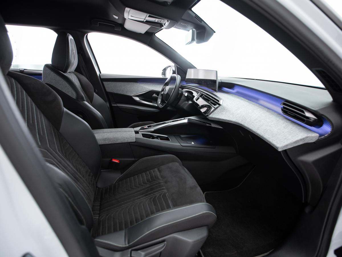 peugeot-e-2008-2024-eletrico-0cc