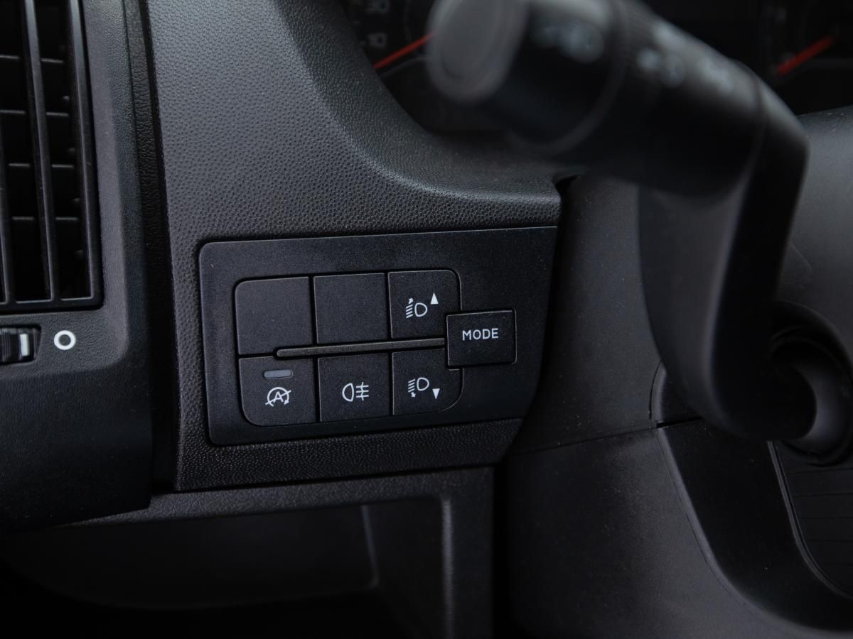 peugeot-boxer-2020-diesel-2179cc