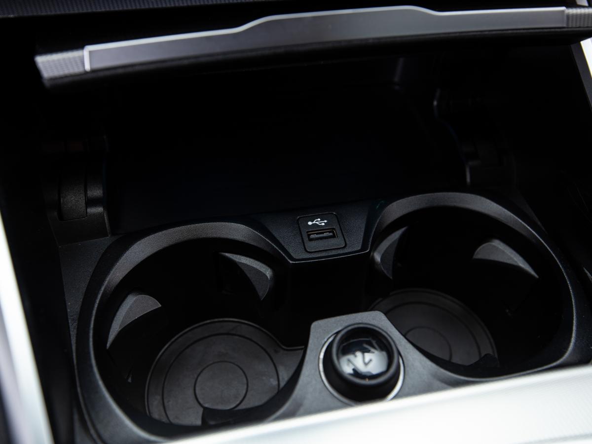 bmw-serie-3-2023-hibrido-a-gasolina-1998cc