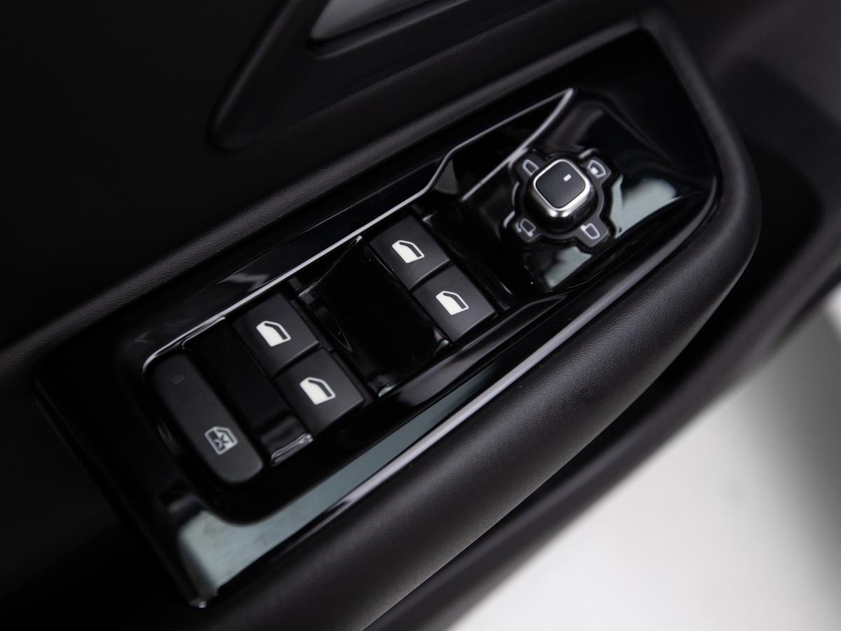 citroen-c5-x-2023-hibrido-a-gasolina-1598cc