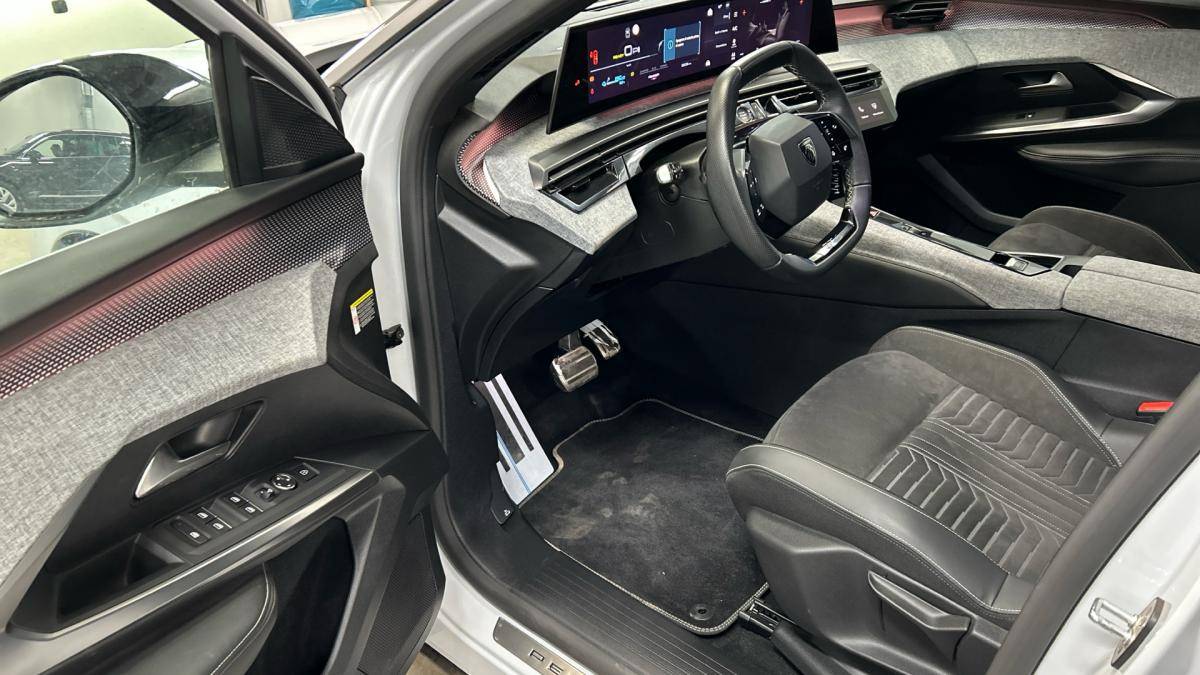 peugeot-e-3008-2025-eletrico-0cc