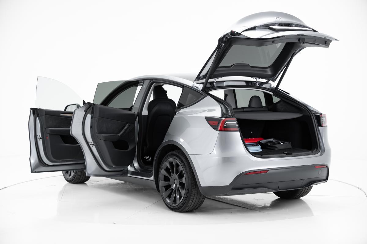 tesla-model-y-2023-eletrico-0cc