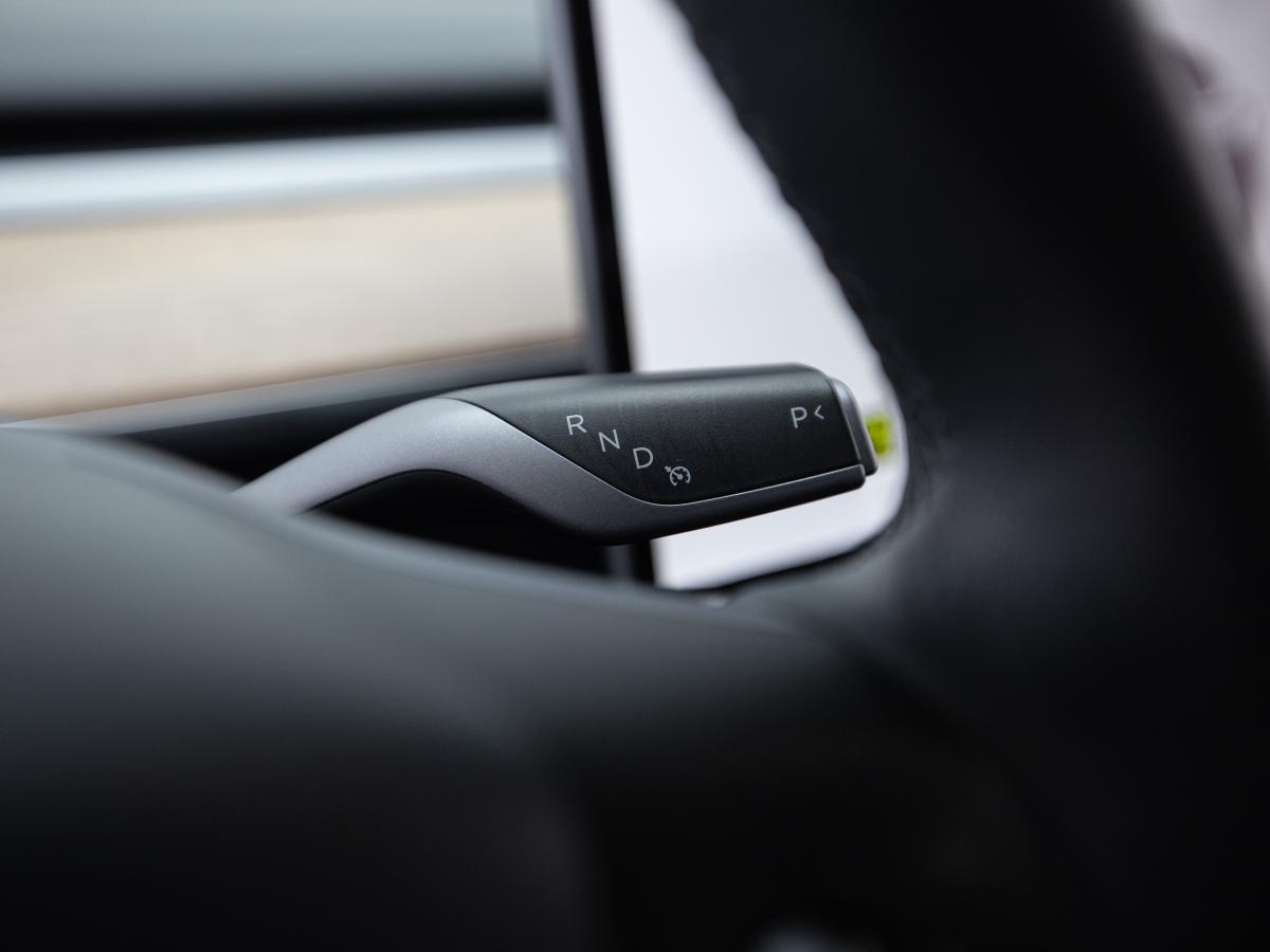 tesla-model-y-2023-eletrico-0cc