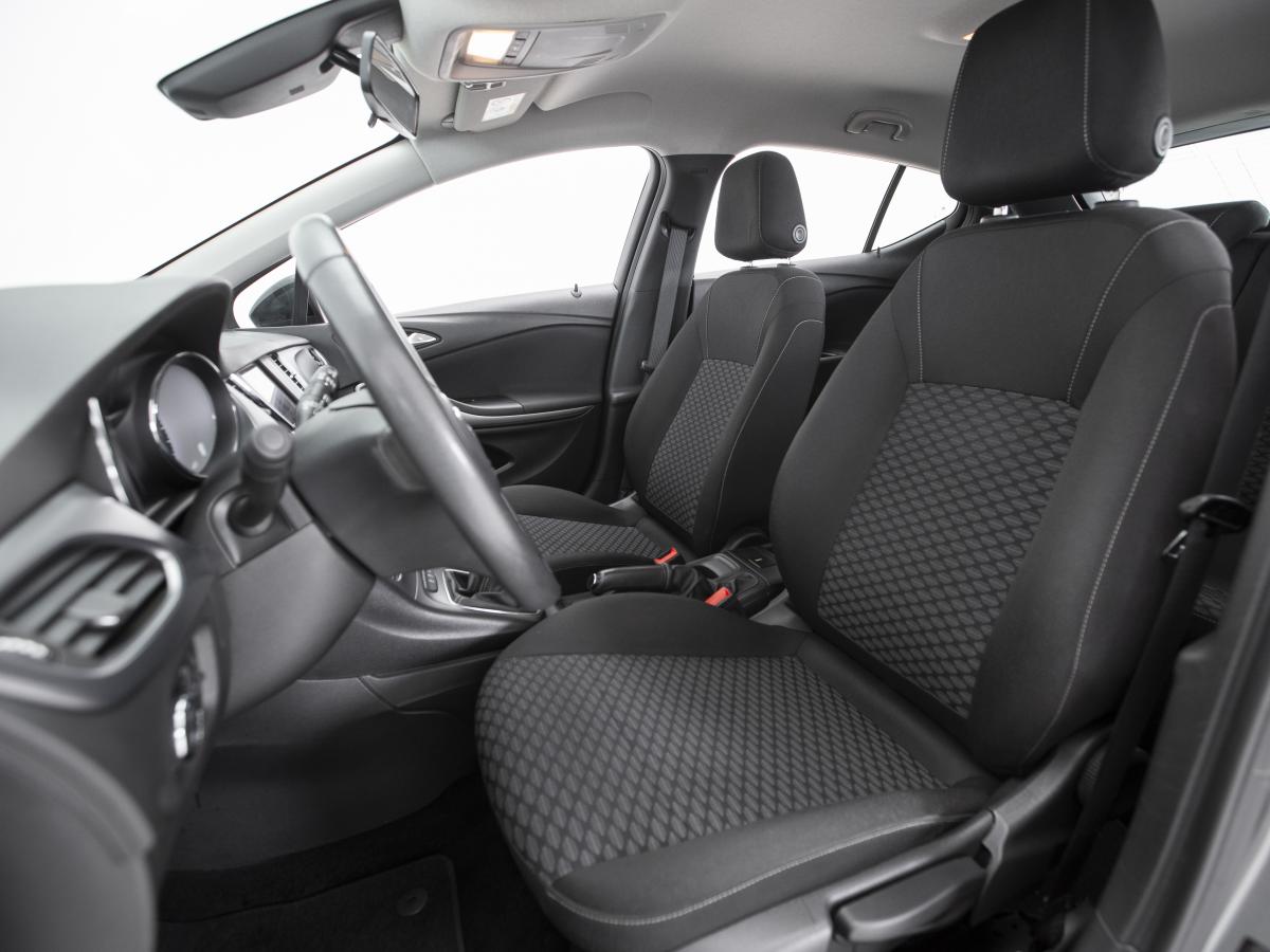 opel-astra-2021-diesel-1496cc