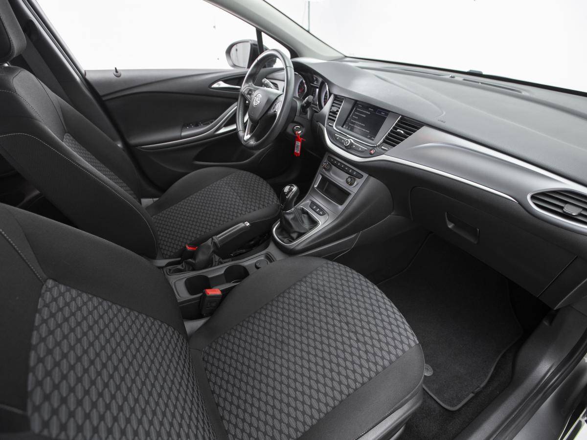 opel-astra-2021-diesel-1496cc