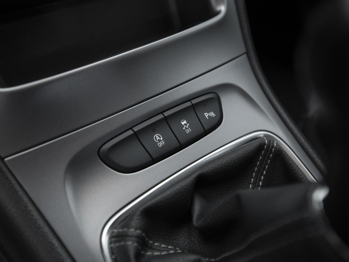 opel-astra-2021-diesel-1496cc