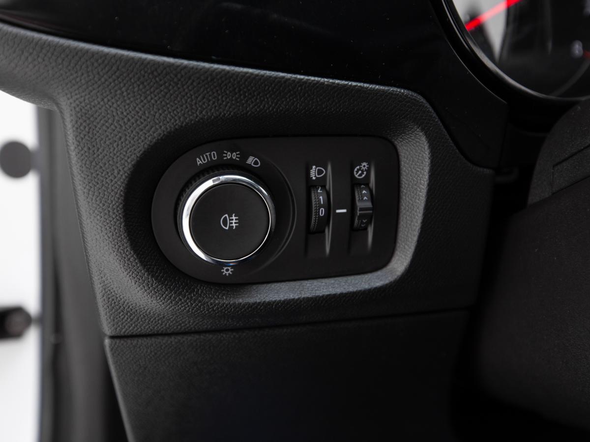 opel-corsa-2021-diesel-1499cc