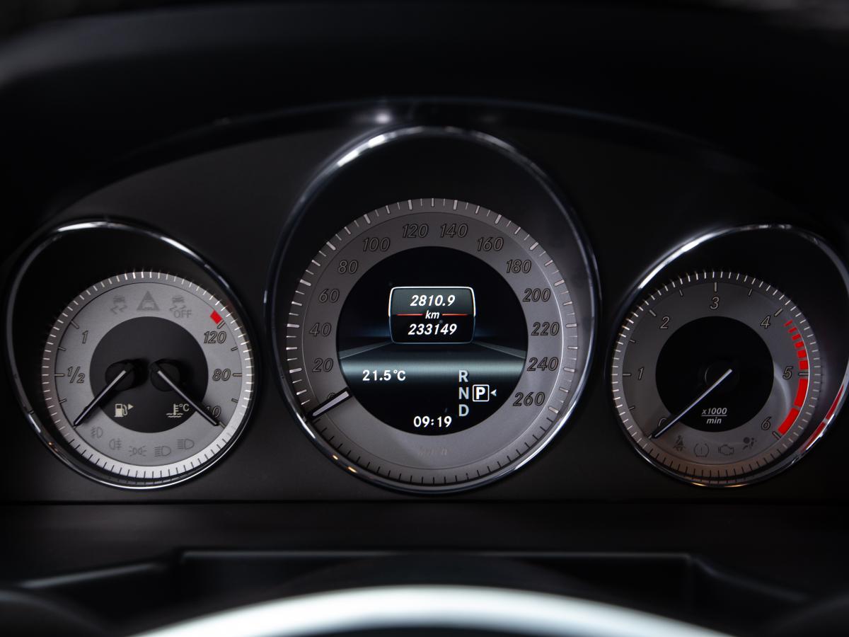mercedes-benz-220-2013-diesel-2143cc