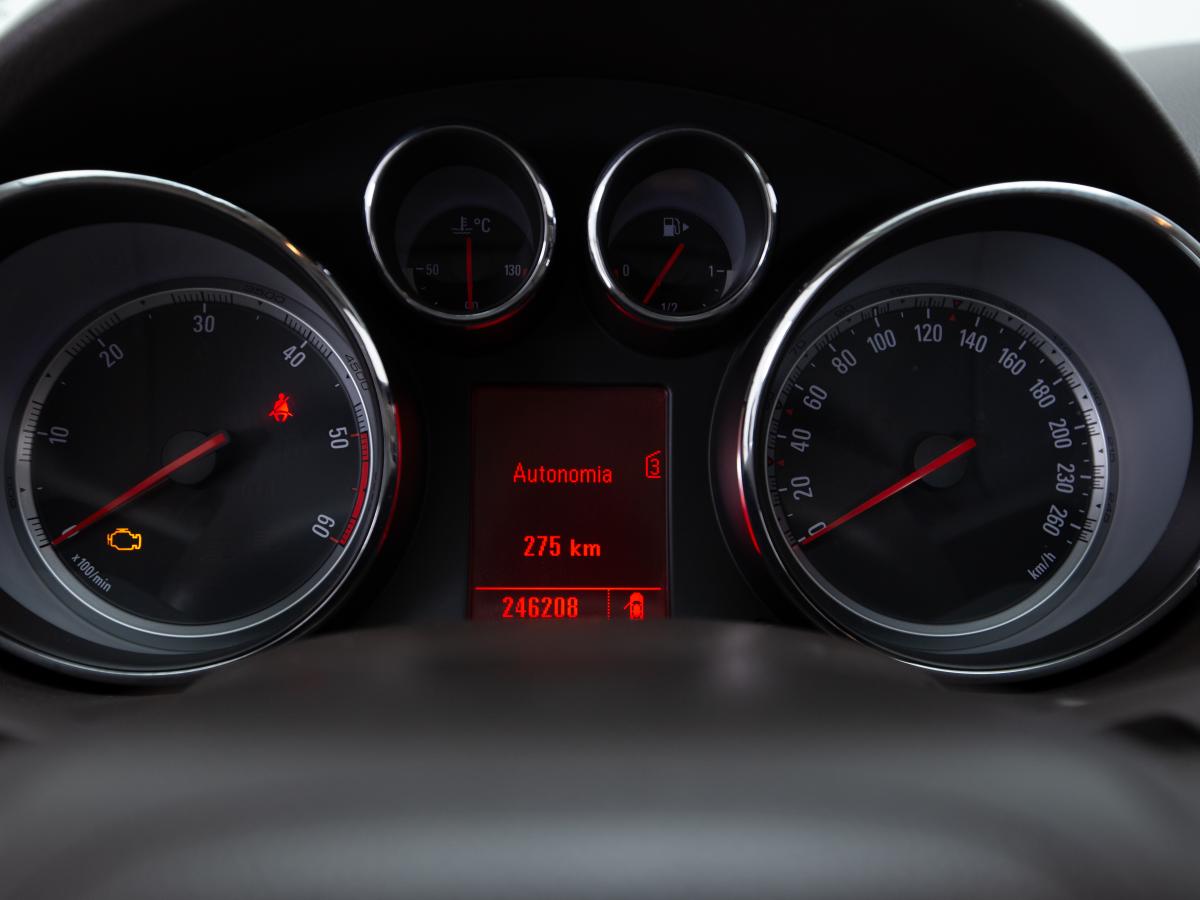 opel-insignia-2009-diesel-1956cc