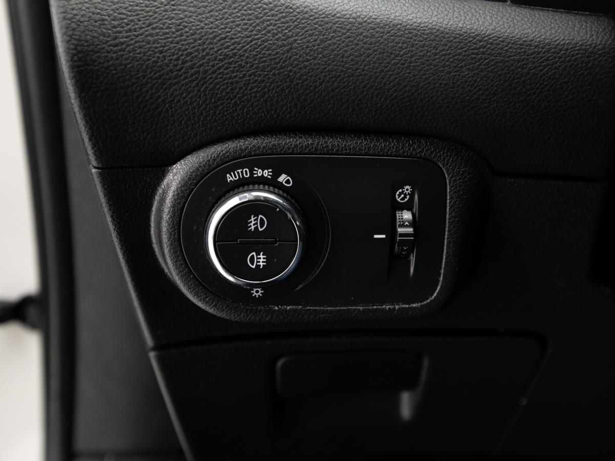 opel-zafira-2019-diesel-1598cc