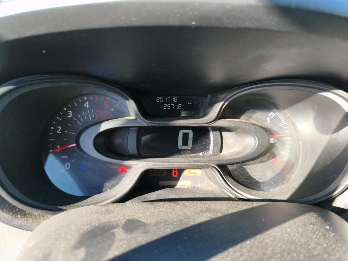 renault-trafic-2017-diesel-1598cc