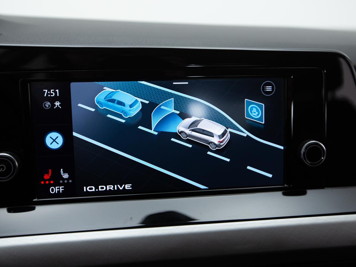 volkswagen-golf-2023-gasolina-999cc