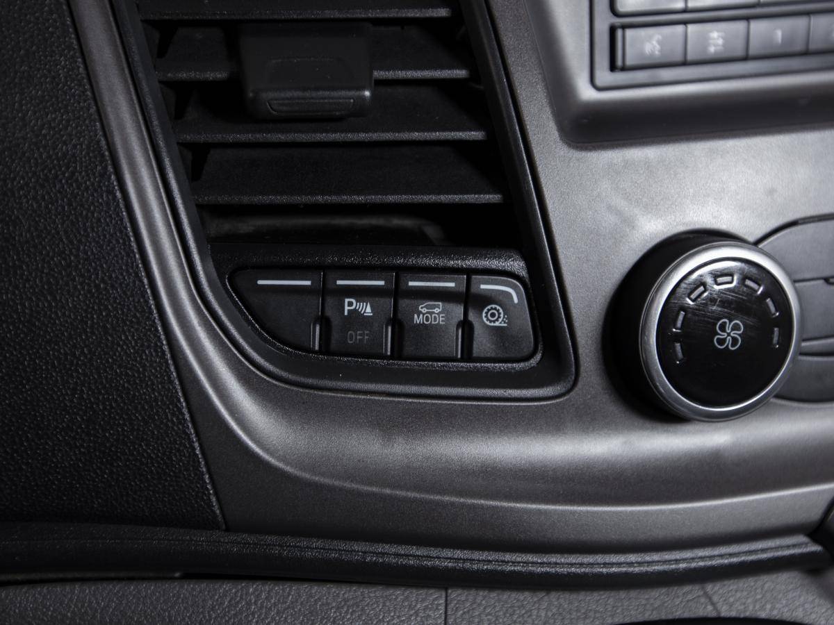 ford-transit-2023-diesel-1995cc