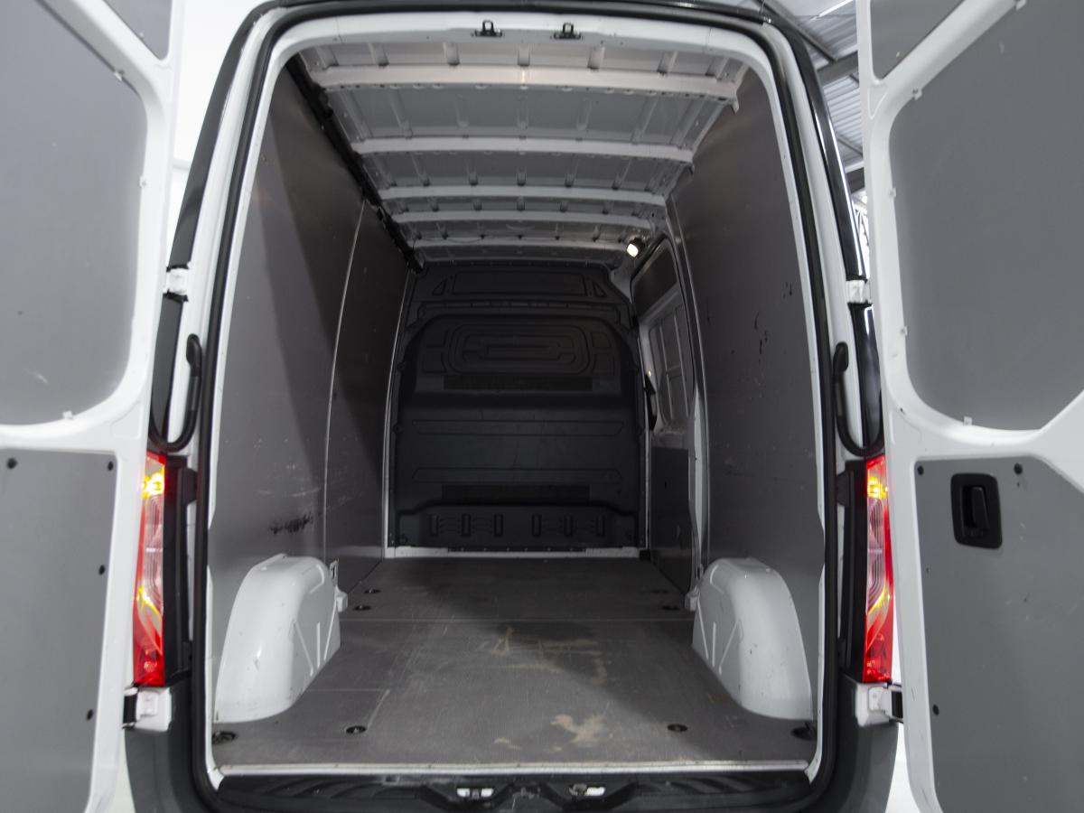 mercedes-benz-sprinter-2021-diesel-2143cc