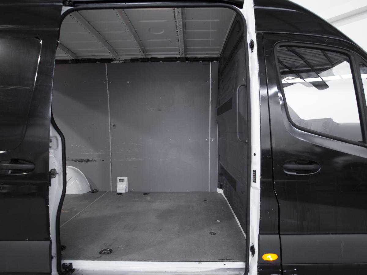 mercedes-benz-sprinter-2021-diesel-2143cc