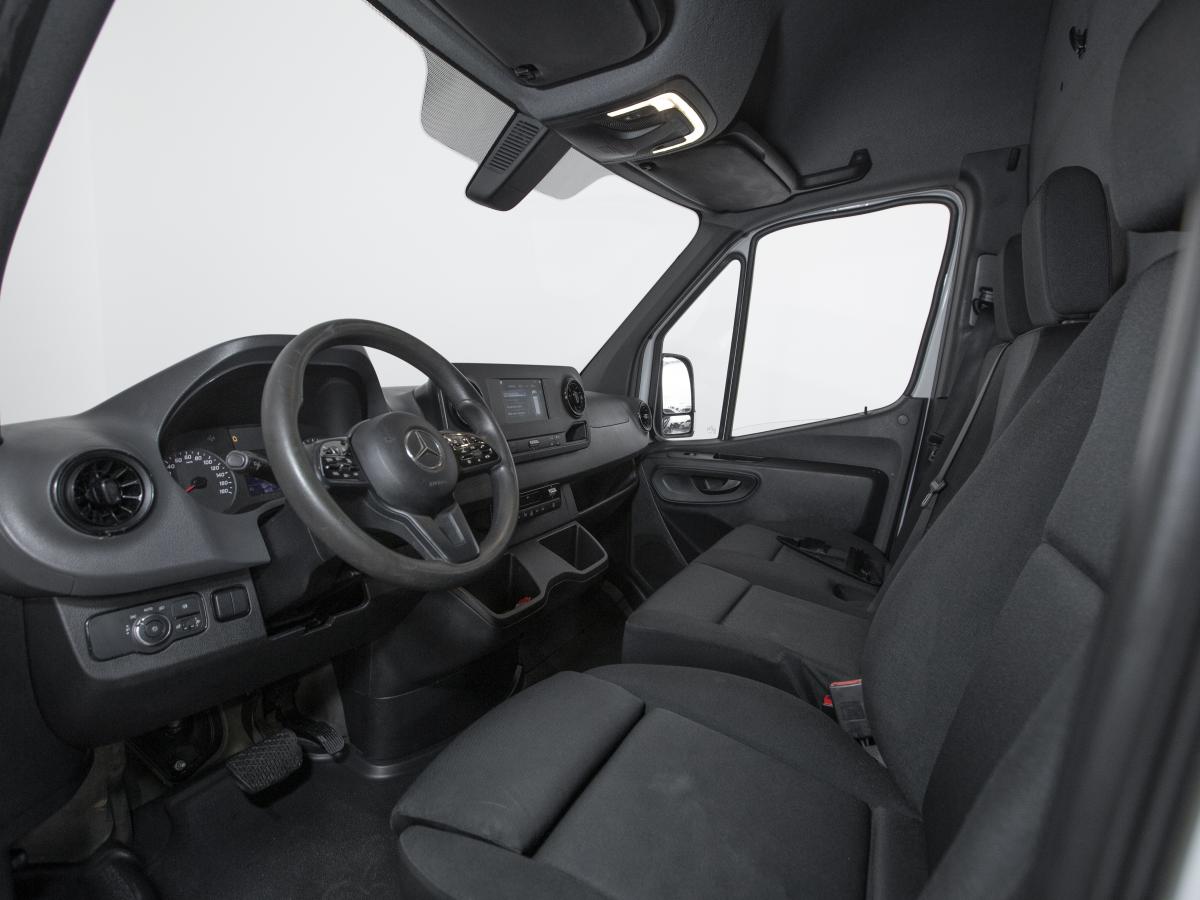 mercedes-benz-sprinter-2021-diesel-2143cc