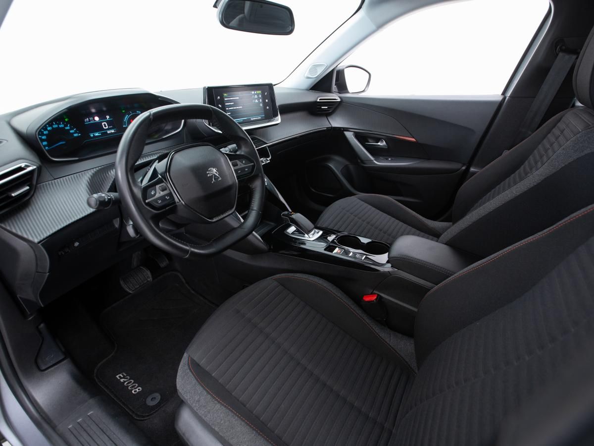 peugeot-e-2008-2022-eletrico-0cc