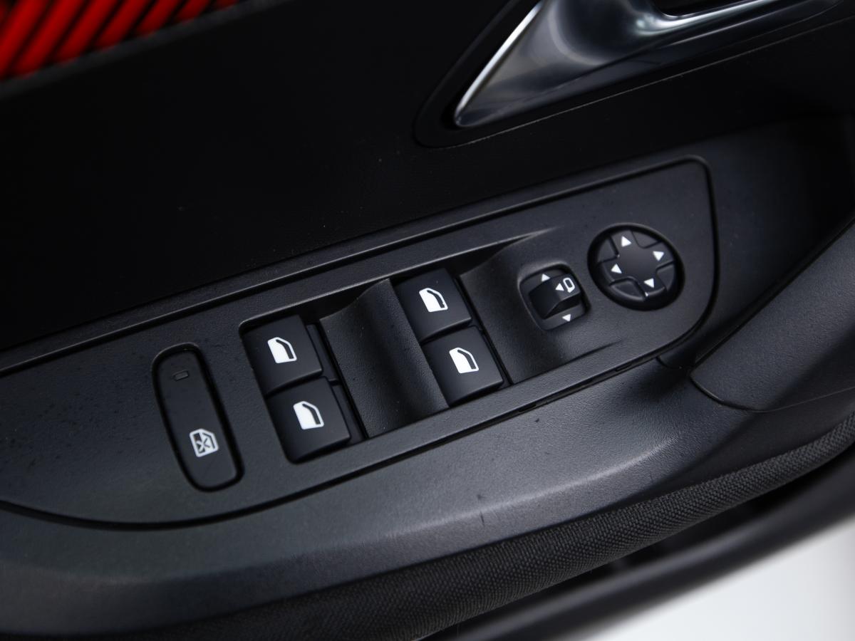 peugeot-e-2008-2022-eletrico-0cc