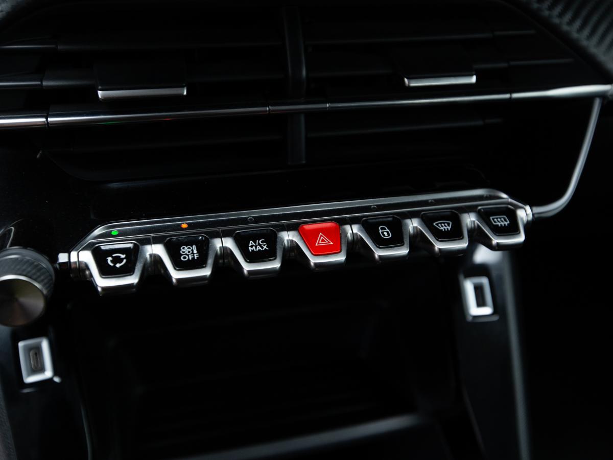 peugeot-e-2008-2022-eletrico-0cc