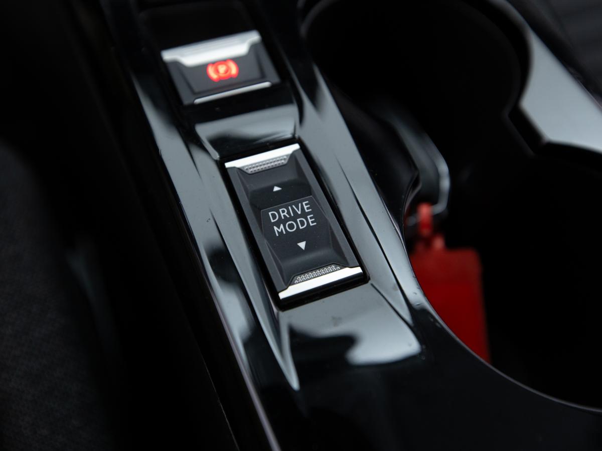 peugeot-e-2008-2022-eletrico-0cc