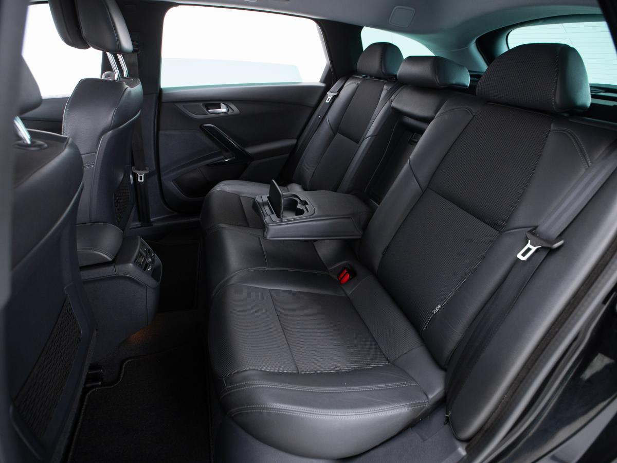 peugeot-508-sw-2015-diesel-1560cc