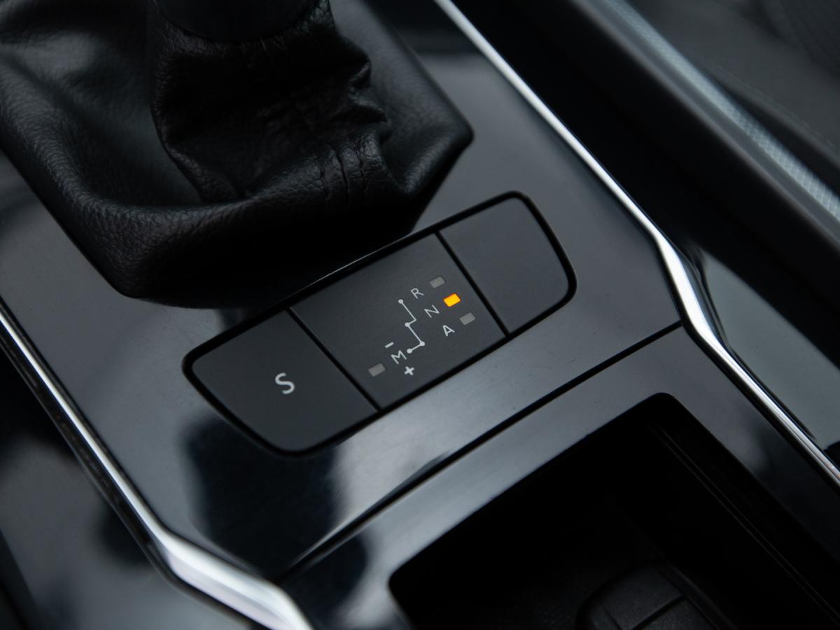 peugeot-508-sw-2015-diesel-1560cc