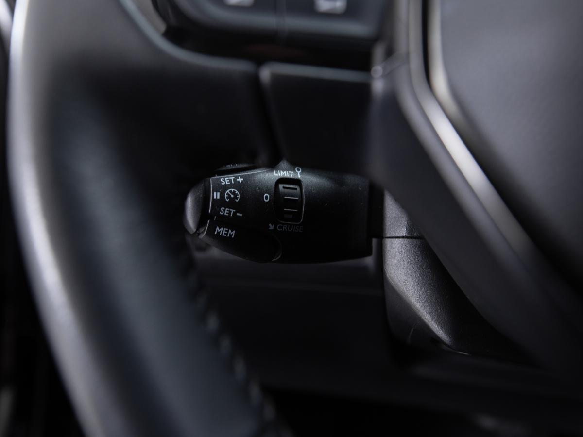 peugeot-e-2008-2021-eletrico-0cc