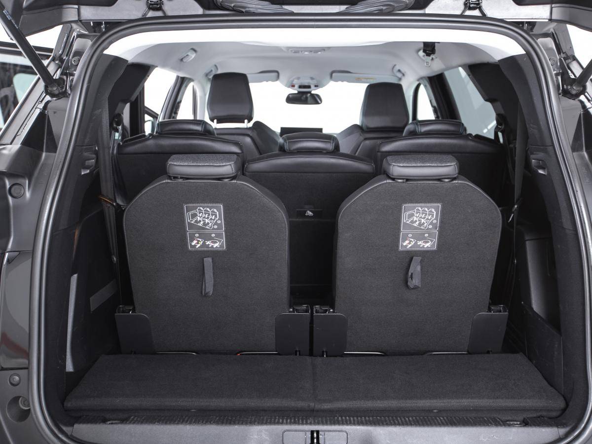 peugeot-5008-2022-gasolina-1199cc