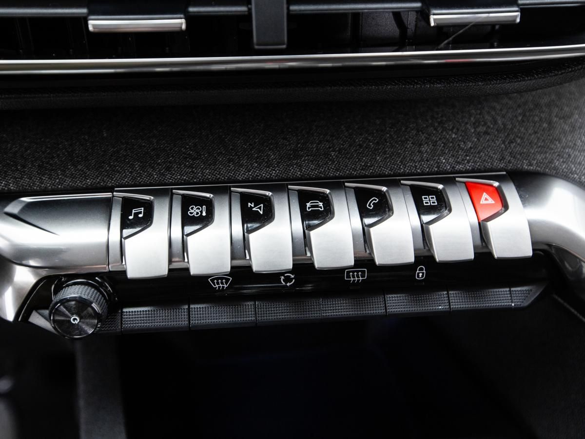 peugeot-5008-2022-gasolina-1199cc