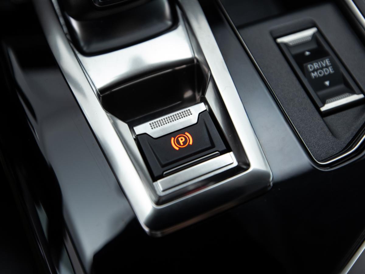 peugeot-5008-2022-gasolina-1199cc