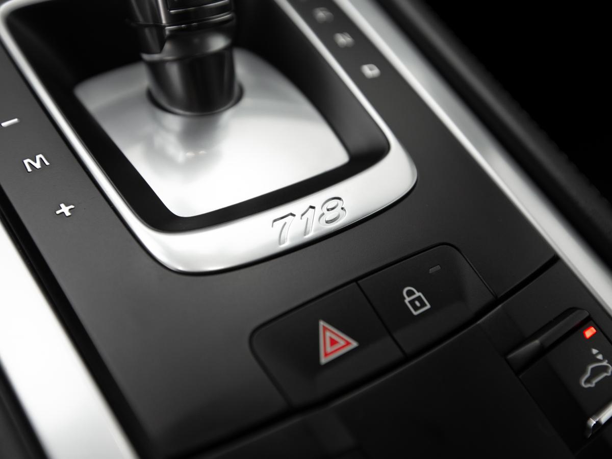 porsche-cayman-2024-gasolina-1988cc