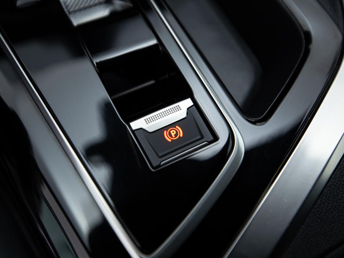 peugeot-5008-2024-diesel-1499cc