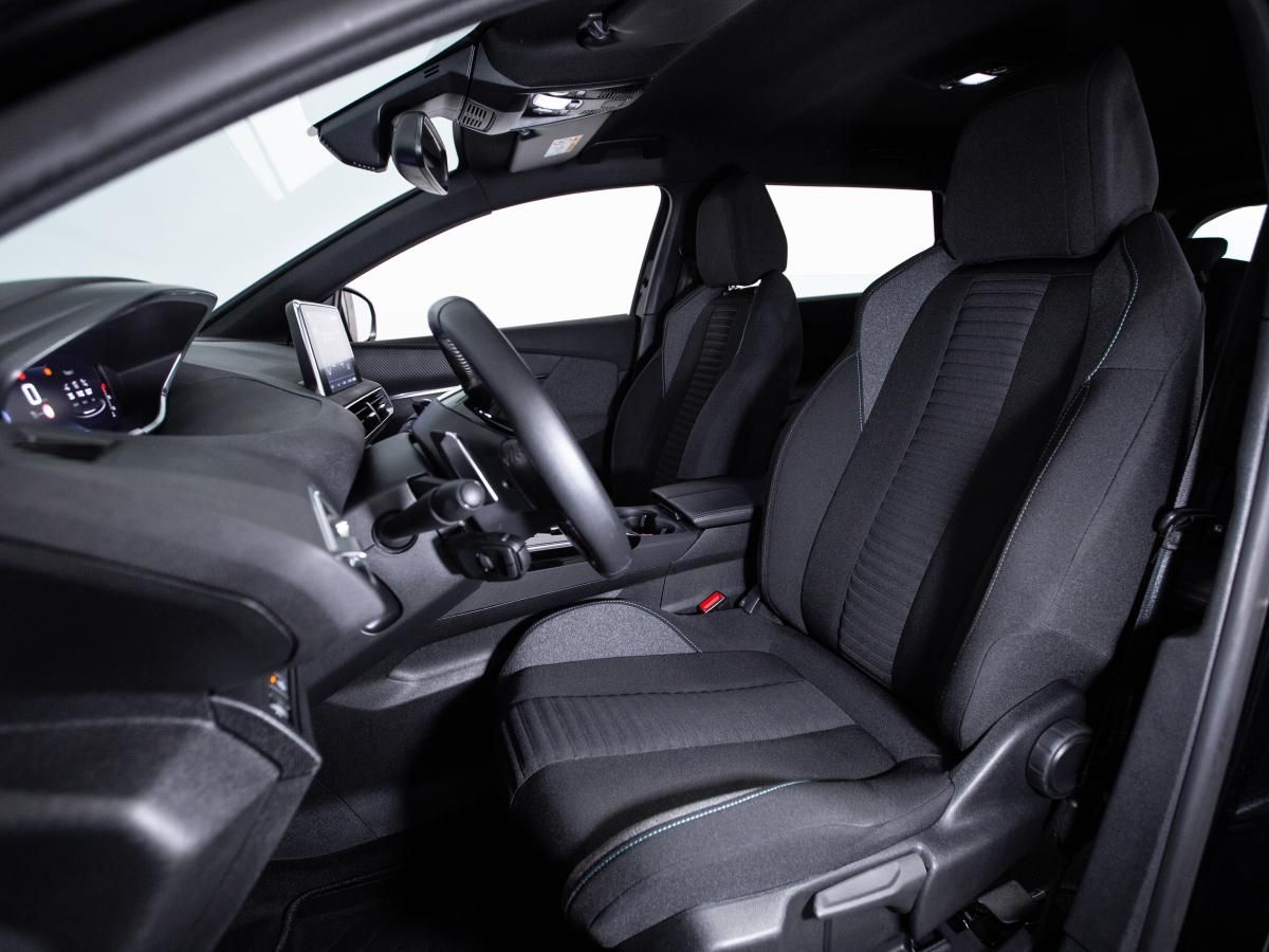 peugeot-5008-2023-diesel-1499cc