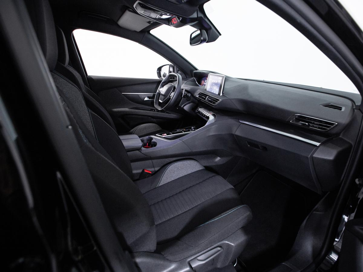 peugeot-5008-2023-diesel-1499cc