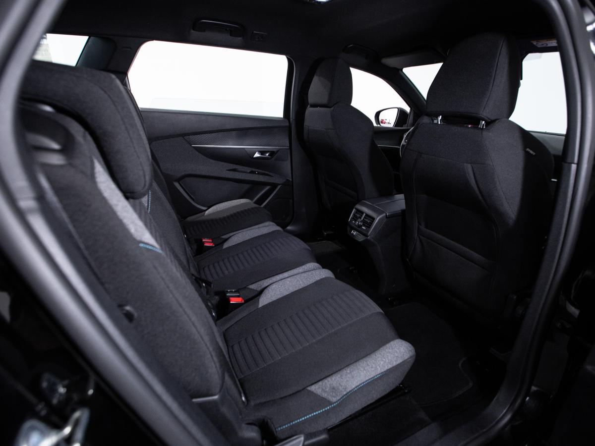 peugeot-5008-2023-diesel-1499cc
