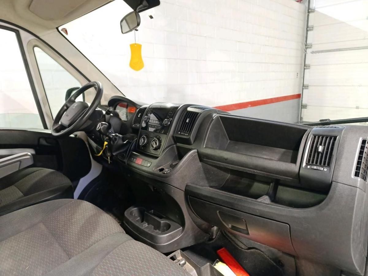 peugeot-boxer-2021-diesel-2179cc
