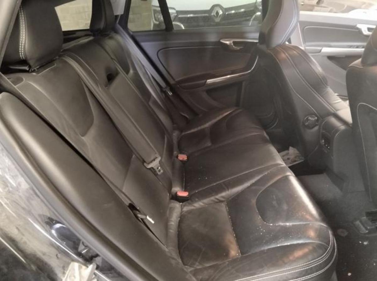 volvo-v60-2013-hibrido-a-diesel-2400cc